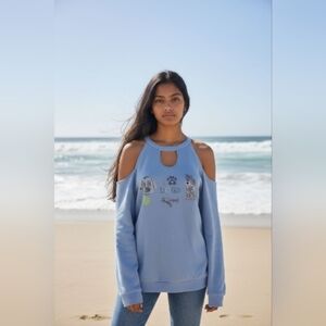 Butter Super soft XL  long-sleeved  off the shoulder  shirt
